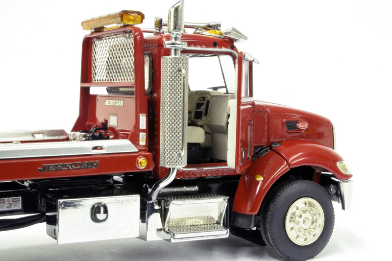 TWH Collectible Jerr Dan Steel Shark Rollback Peterbilt  